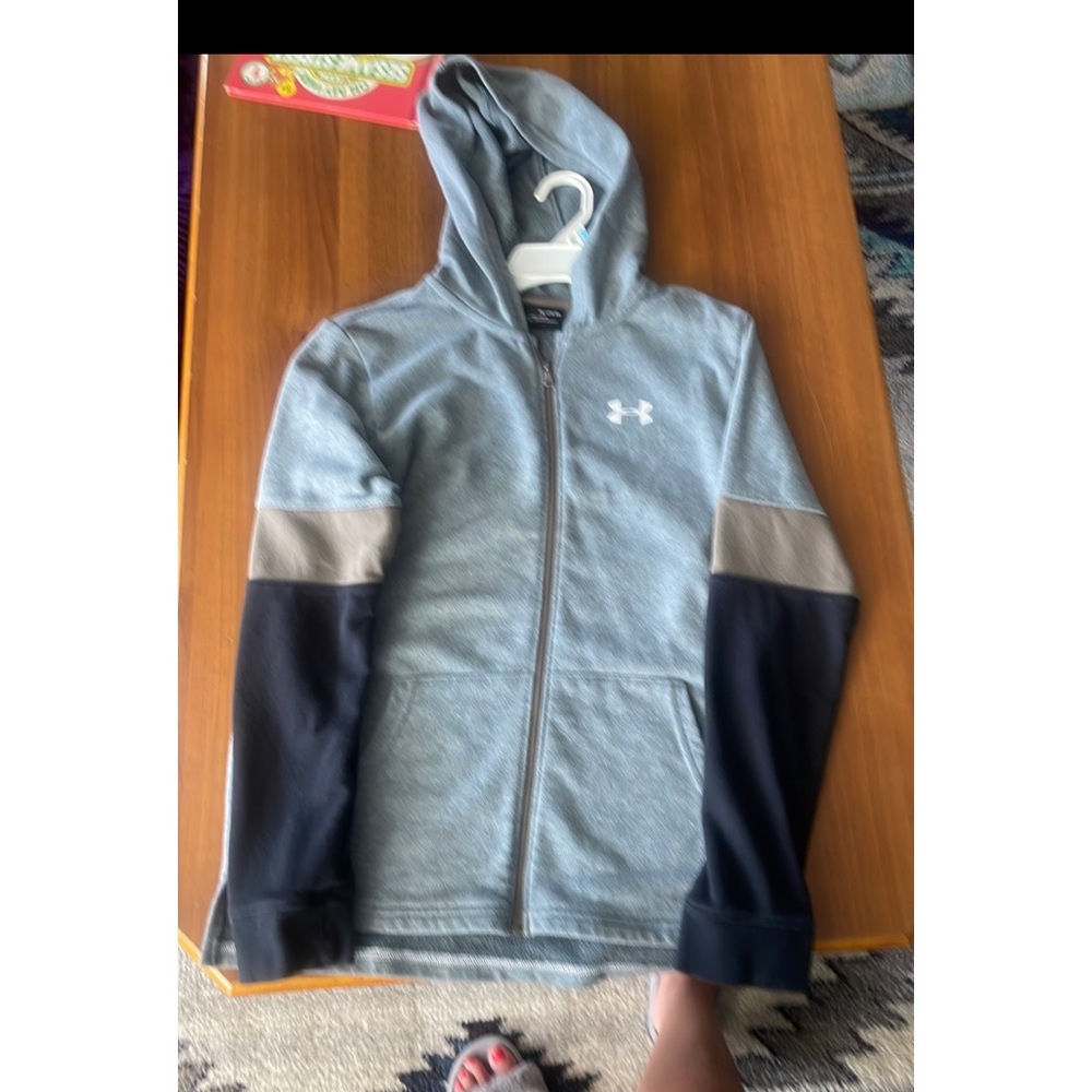 Under Armor boys zip up hoodie jacket